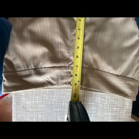 Mossimo Stretch suit-dress/work length tan shorts. - Picture 9 of 16